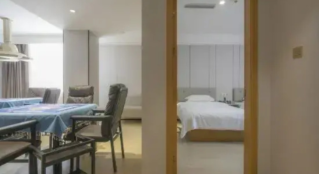 Люкс Tubola Hotel (Songzi Baiyun Road)