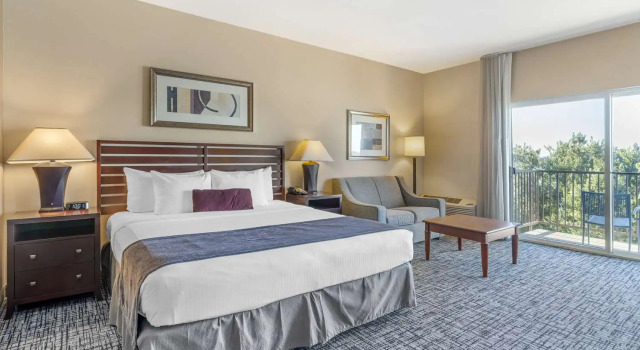 Двухместный номер Standard с балконом и с видом на воду Best Western Plus Bayside Hotel