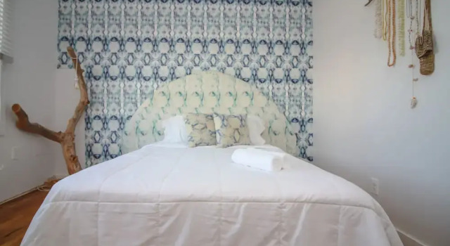 The High Tide #9 One Bedroom Suite With Kitchen Hotel Room by Redawning