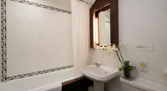 Трёхместный номер Standard London Lodge Hotel