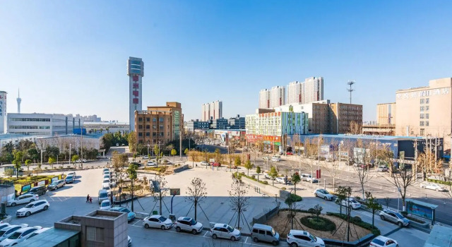 Elan Inn Jingpin Zhengzhou East Railway Station, Rezervovat Hotel Čeng-čou Henan