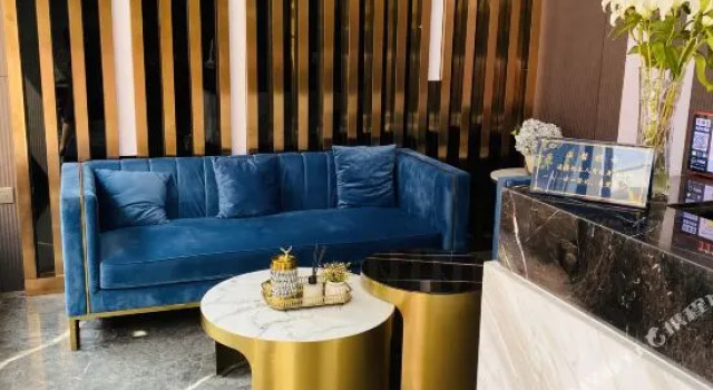 Home Inn Cloud Four Seasons Hotel (Taiyuan Liuxiang Bell Tower Street Scenic Area Branch), Book Hotel Taiyuan Shanxi