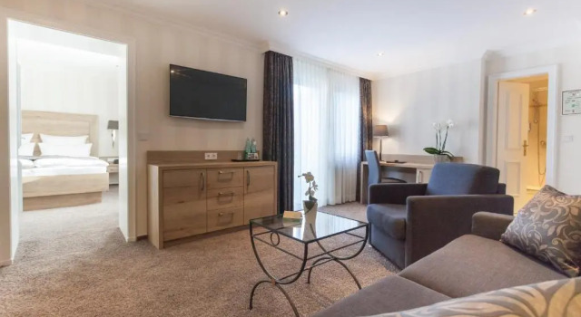 Семейный номер Standard с балконом Hotel Garni Fürst von Waldeck