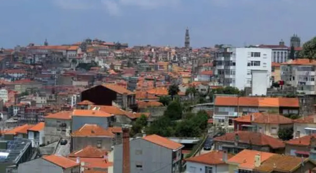 Oporto River and Ribeira Views, Забронировать Отель Вила Нова ди Гайя Порту, рядом с Конгресс-центр Alfândega