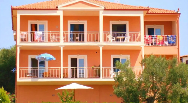 Summer House, Book Hotel Nikiti Sithonia