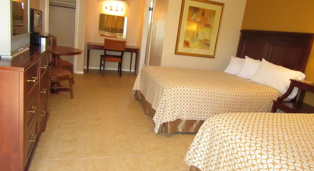 Четырёхместный номер Standard El Patio Inn