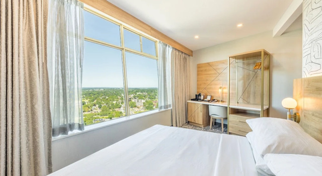 Номер Standard с видом на город Tower Hotel at Fallsview