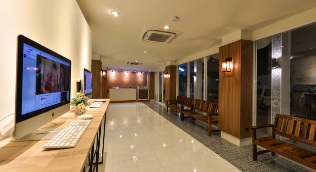 Montree Phuket Hotel