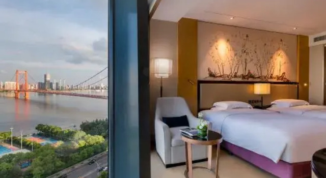 Номер Deluxe с видом на реку Hilton Wuhan Yangtze Riverside