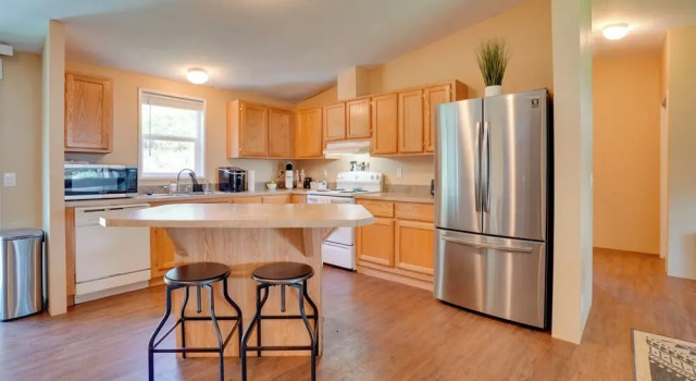 Lovely Detroit Home w/ Deck - Walk to Town!, Réserver Hôtel Detroit Oregon