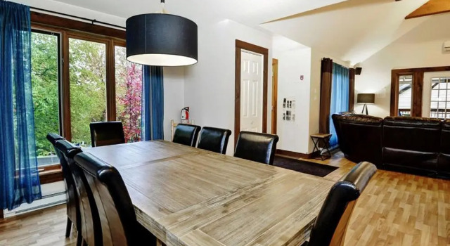 Chalet- 21 Chemin des Skieurs, Брондау Шале Ste Petronille Ile d'Orleans