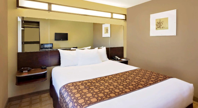 Двухместный номер Standard Microtel Inn & Suites by Wyndham Prairie du Chien