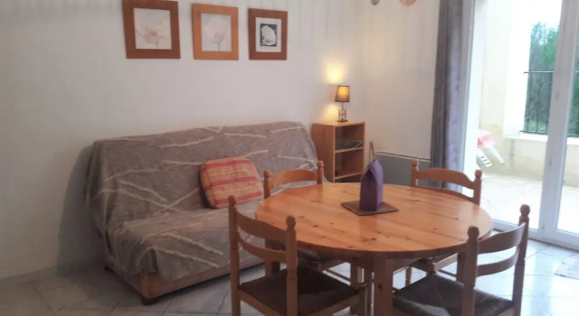 Résidence  Les écureuils, Rezervasyon Otel Greoux-les-Bains Cadarache