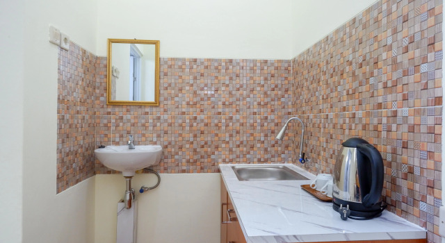 Suite RedDoorz near Rita Supermall Purwokerto 2