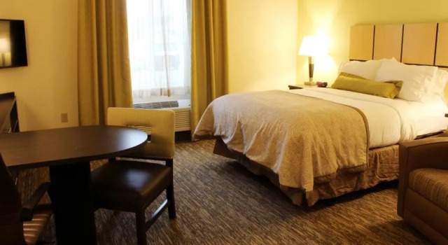 Люкс Candlewood Suites Sioux City - Southern Hills by IHG