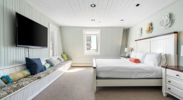 Люкс The Lighthouse Inn & Suites