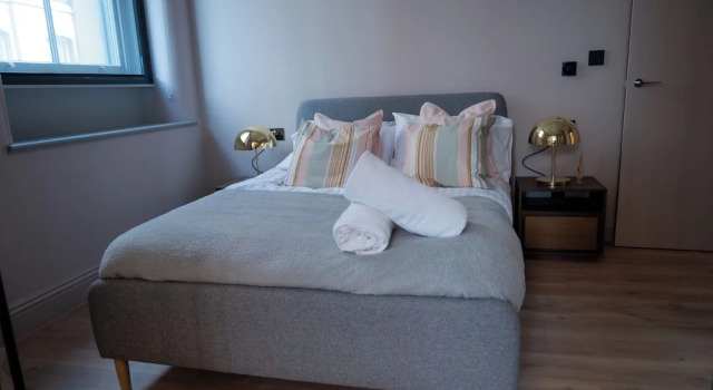 Апартаменты Luxury Stunning 2bed Apt City Centre