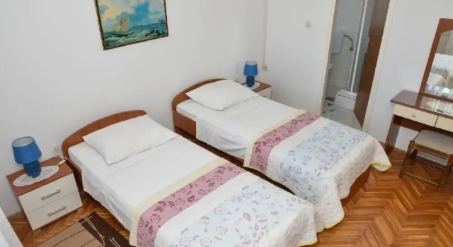 Apartments Sestan