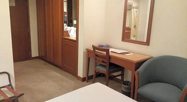 Номер Standard Mandarin Court Hotel