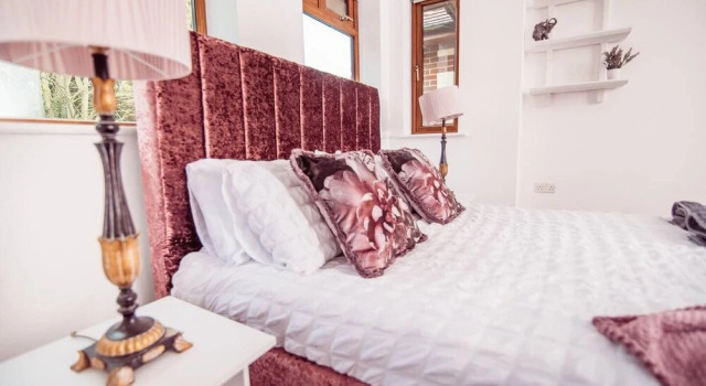 Threeways Retreat With Heated Swimming Pool, Buchen Sie Ferienhaus Villen in Dover, Villa