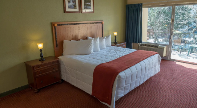 Двухместный номер Standard River Terrace Resort & Convention Center