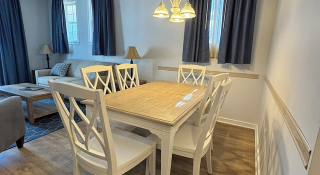 Четырёхместные апартаменты c 1 комнатой Ebb Tide Suites