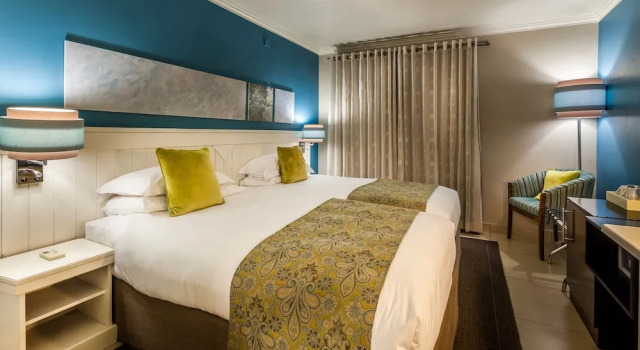 Номер Deluxe Peermont Metcourt Hotel