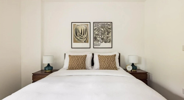 The London Retreat - Alluring 2bdr Flat With Balcony, Забронировать Отель Отели Англии 3 звезды, 3*