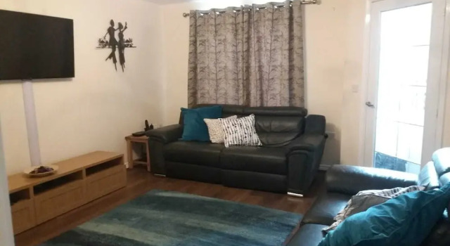 NEW 2BD Townhouse Great Location Manchester, Book Hotel Marple Manchester og omegn