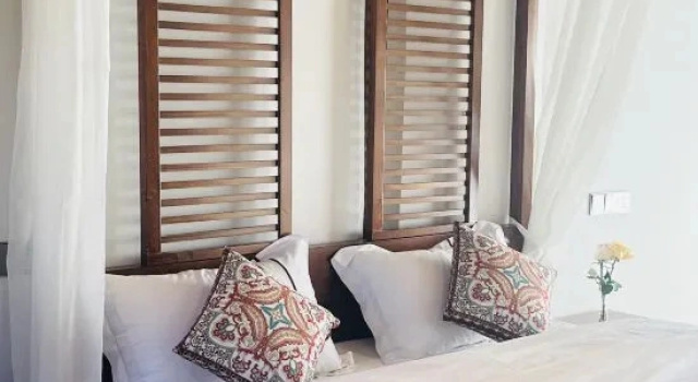 Двухместный семейный люкс с видом на озеро Shaxi Crescent Lake Homestay