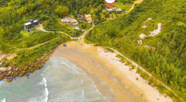 Коттедж Pé na areia com vista para praia do Ouvidor EGO003