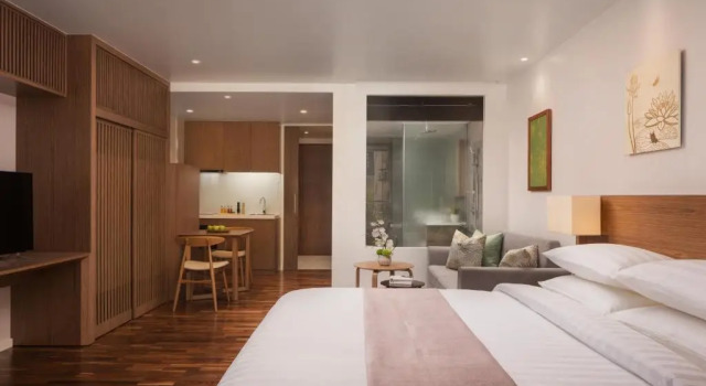 Двухместный номер Standard с балконом Hotel Emion Phnom Penh