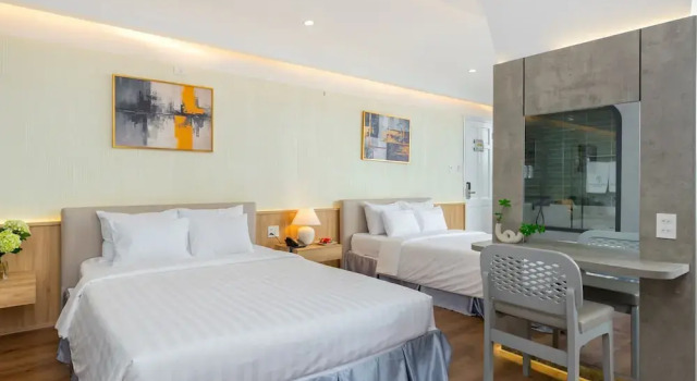Четырёхместный номер Standard с балконом и с видом на океан ONE SEASON BOUTIQUE HOTEL Vung Tau - BEACHFRONT