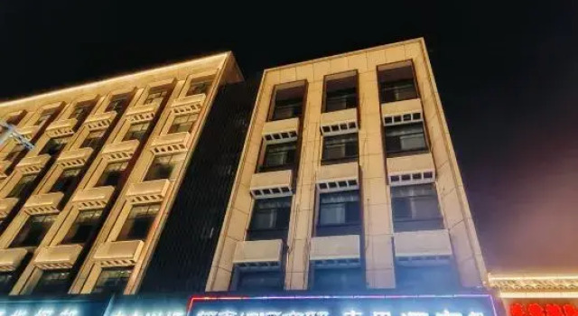 Xiguo Hotel (Huiyou Plaza Branch, Aowei Road, Xiong'an New Area)
