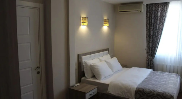 Двухместный номер Standard с балконом и с видом на море Ararat Hotel
