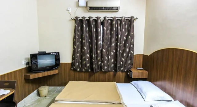 Shri Kamal Hotel, Rezervovat Hotel Hotely v Bangalore s parkováním, Parkování