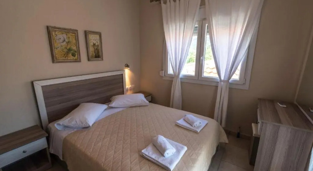 DeniaStella villas, Book Hotel Chrisi Akti 