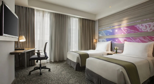 Двухместный номер Deluxe Hotel GranDhika Iskandarsyah