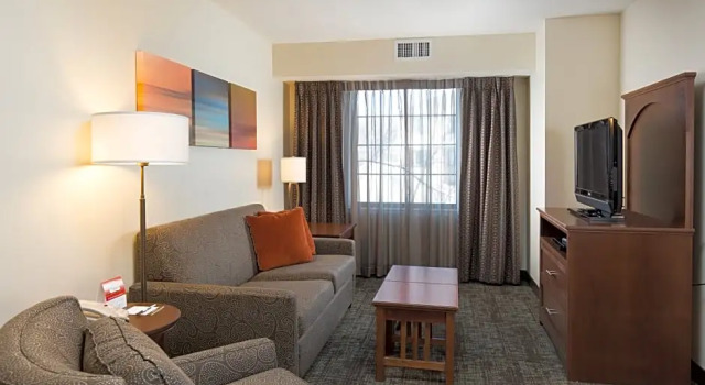 Четырёхместный люкс c 1 комнатой Staybridge Suites Toledo/Maumee by IHG