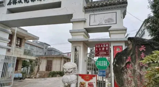 Youjia Inn, Rezerwuj Hotel Hotele w Kunming z parkingiem, Parking