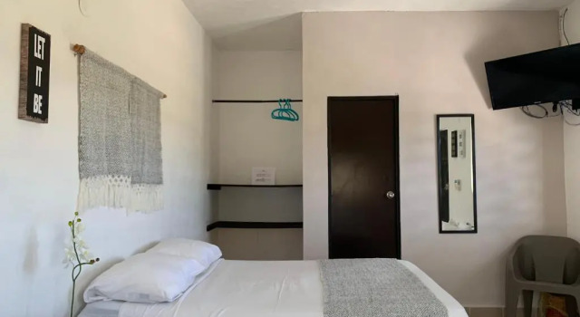 Четырёхместный номер Standard Casa Delia Hotel Downtown