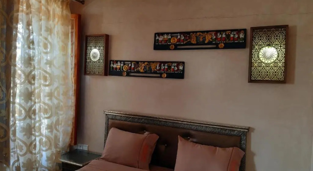 Camera Economy Riad Miral