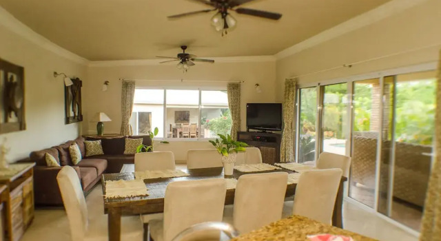 Well Furnished w Private Pool, BBQ & Palapa Bar