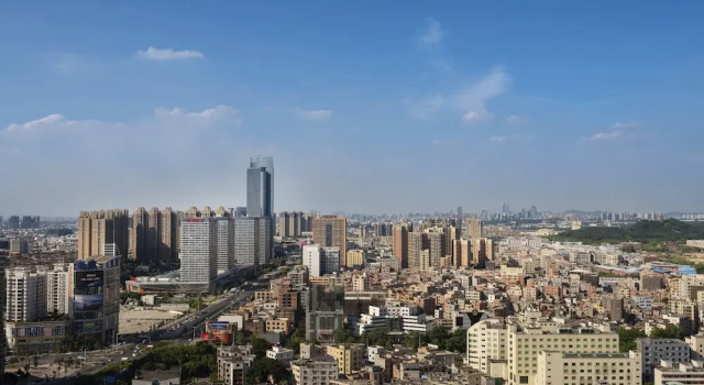 Четырёхместный номер Superior с видом на город Sheraton Dongguan Hotel