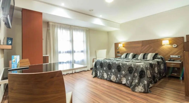 Полулюкс Hotel El Churra