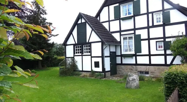 Cosy Holiday Home in Monschau With Garden, Rezervovat Rekreační dům Monschau 