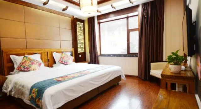 Двухместный люкс с балконом Yian Boutique Homestay (Wutai Mountain Shuxiang Temple)