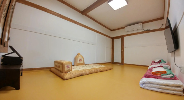 Семейный номер Standard Sophia Hanok Guesthouse