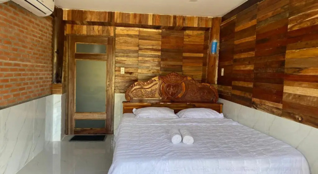 Бунгало с видом на воду Bird Song Lodge