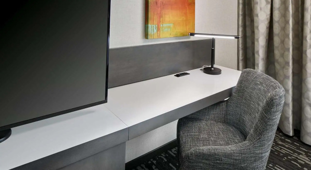 Номер Accessible Hilton Garden Inn Roslyn
